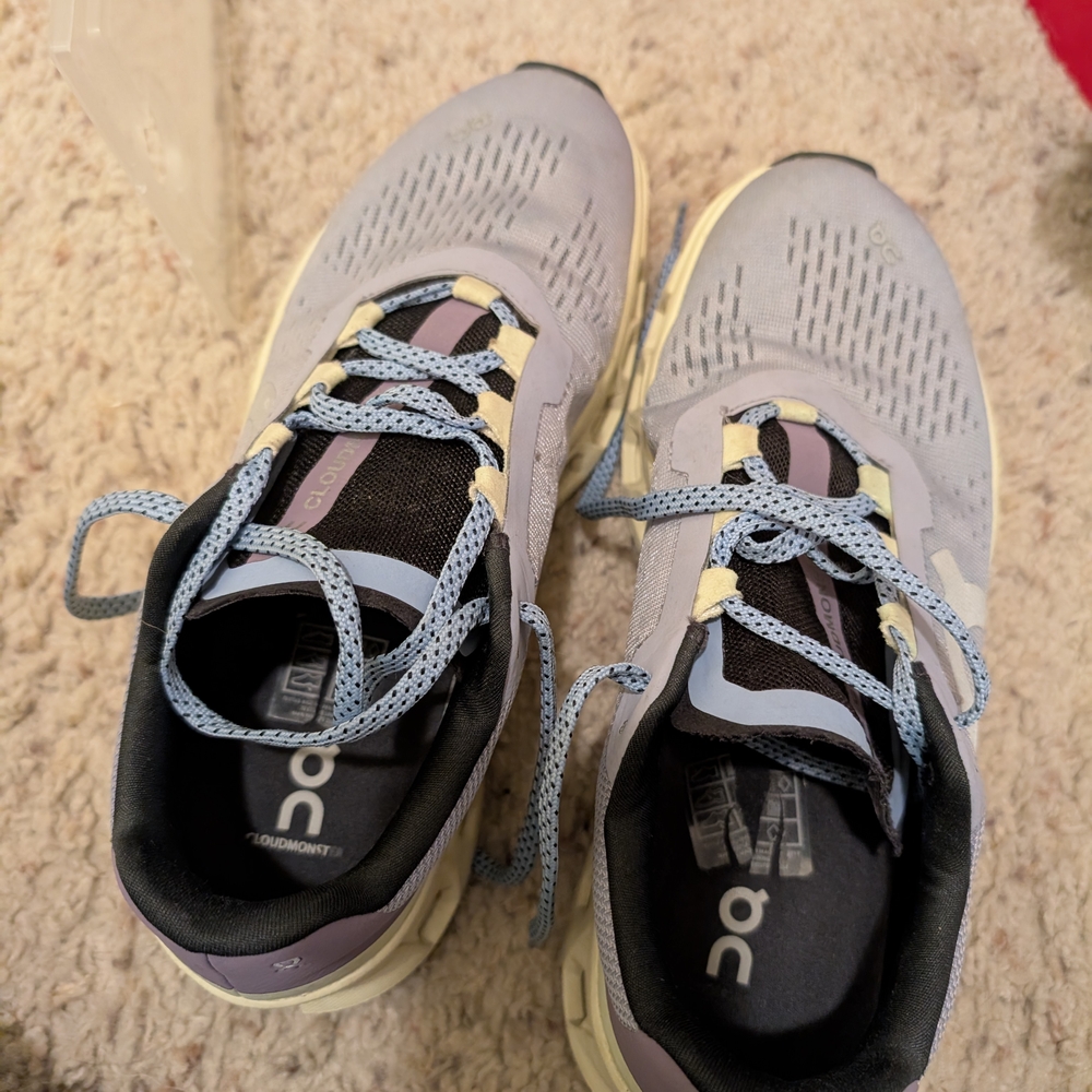 On Running Women's Running Shoes - Gray and Black
